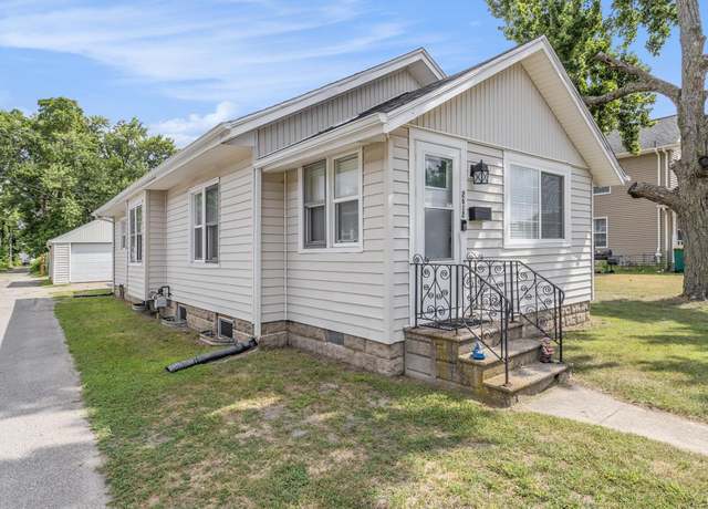 Property at 2612 Milburn Blvd, Mishawaka, IN 46544, 2 beds, 1 bath