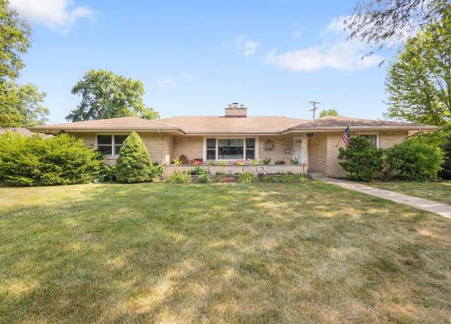Property at 505 W North Shore Dr, South Bend, IN 46617, 4 beds, 2.5 baths