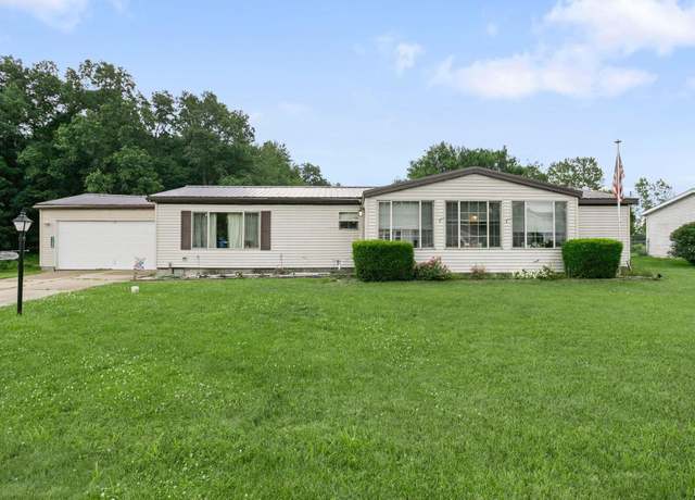 Property at 51862 Windrow Dr, Elkhart, IN 46514, 3 beds, 2 baths