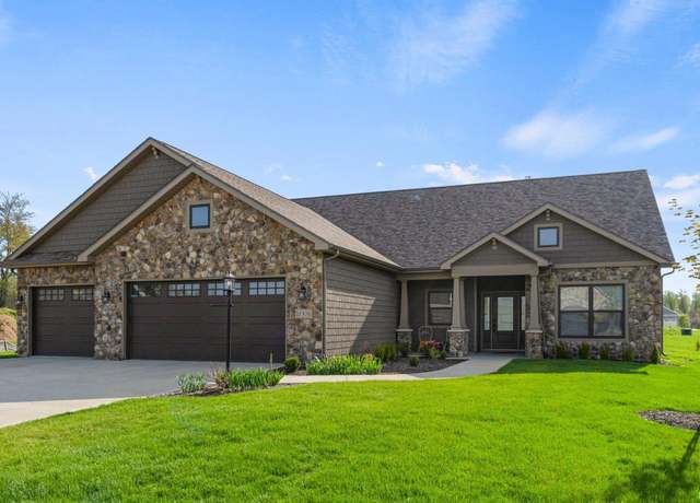 Property at 2008 Bogey Ct, Auburn, IN 46706, 3 beds, 2.5 baths