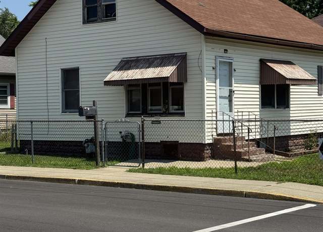 Property at 922 S Spring St, Mishawaka, IN 46544, 3 beds, 1 bath