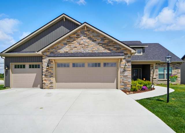 Property at 2970 Casaluna Ct, Fort Wayne, IN 46818, 3 beds, 2.5 baths