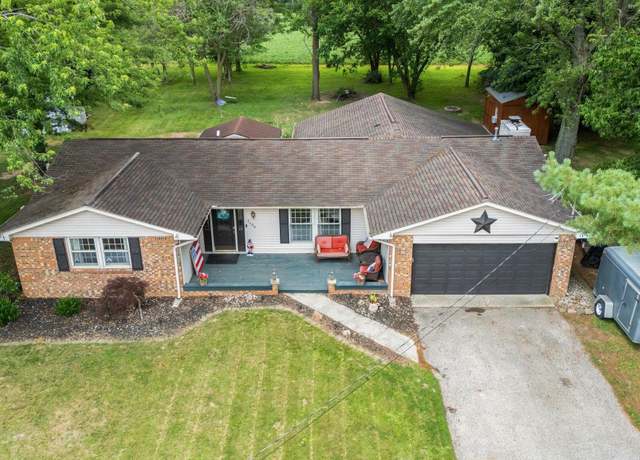 Property at 7104 E 400 N, Leesburg, IN 46538, 5 beds, 2 baths