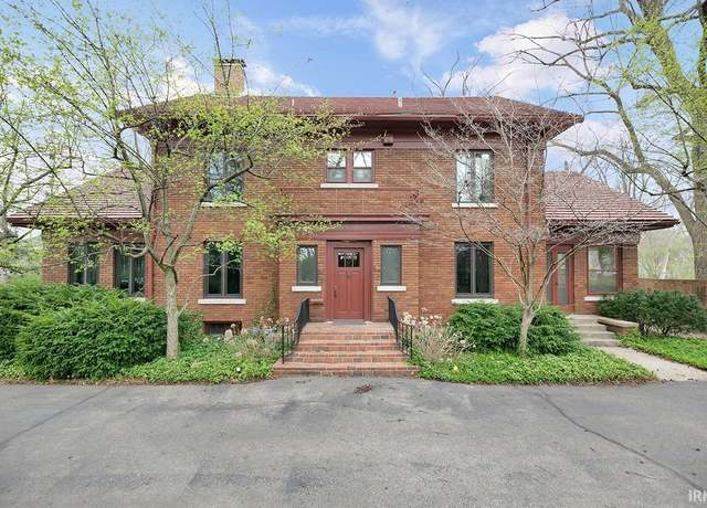 Property at 1418 Greenleaf Blvd, Elkhart, IN 46514, 4 beds, 3 baths