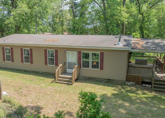Property at 7808 E Harters Ct, Monticello, IN 47960, 3 beds, 2 baths