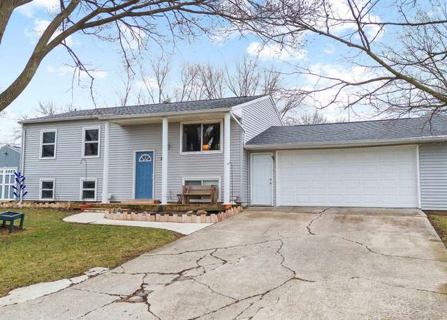 Property at 324 Hillcrest Rd, Bluffton, IN 46714, 3 beds, 2 baths