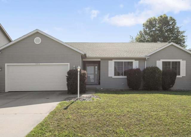 Property at 504 Eagle Pass Dr, Osceola, IN 46561, 3 beds, 2 baths