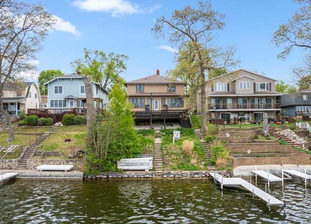 Property at 8241 E Wade Ln, North Webster, IN 46555, 6 beds, 2.5 baths
