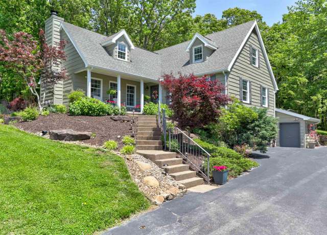 Property at 178 E Candy Cane Ln, Santa Claus, IN 47579, 4 beds, 3 baths