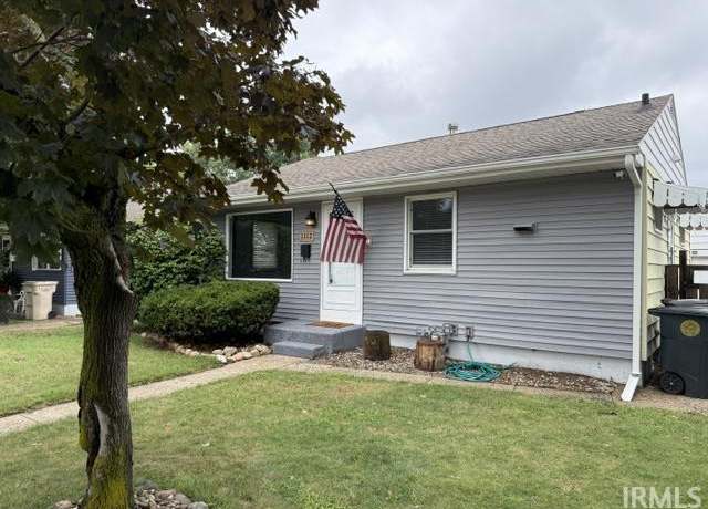 Property at 1112 Canterbury Dr, South Bend, IN 46628, 2 beds, 1 bath