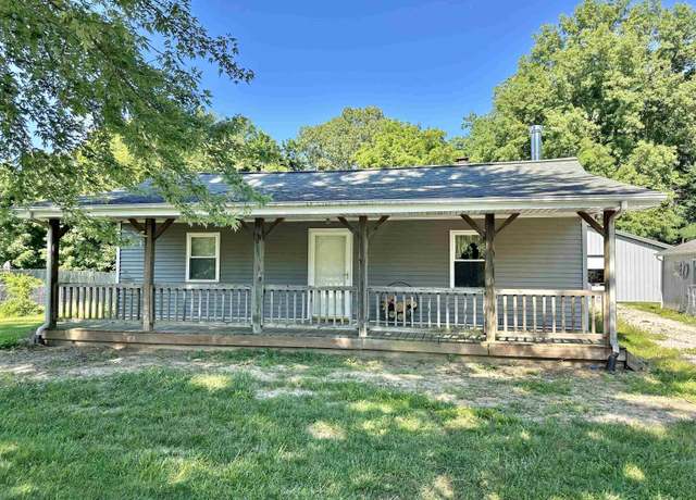 Property at 10135 Fischer Rd, Evansville, IN 47720, 2 beds, 1 bath