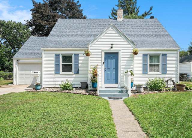 Property at 128 Homan Ave, Elkhart, IN 46516, 3 beds, 2 baths