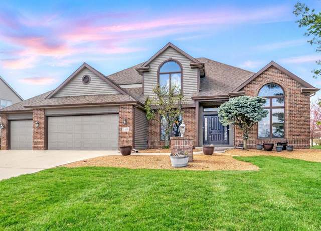 Property at 2919 Barry Knoll Way, Fort Wayne, IN 46845, 5 beds, 3.5 baths