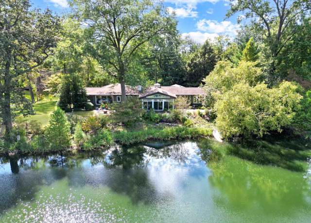 Property at 3307 Stringtown Rd, Evansville, IN 47711, 3 beds, 3.5 baths
