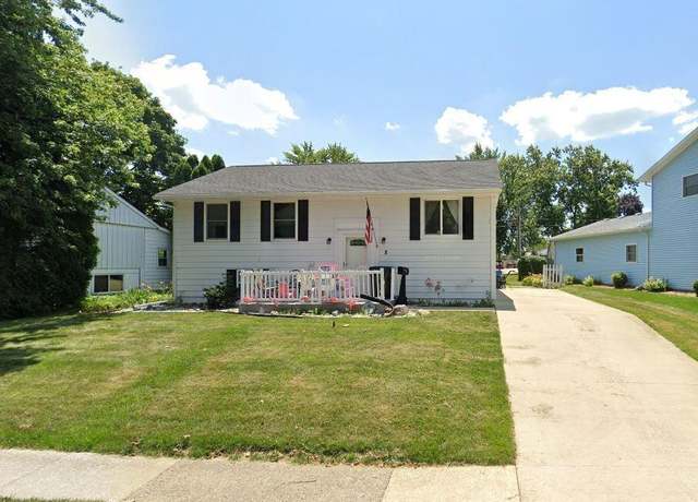 Property at 8 Jeffrey Dr, Columbia City, IN 46725, 3 beds, 1.5 baths