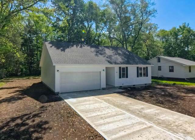 Property at 3214 Burr Oak Ave, Elkhart, IN 46517, 3 beds, 2 baths
