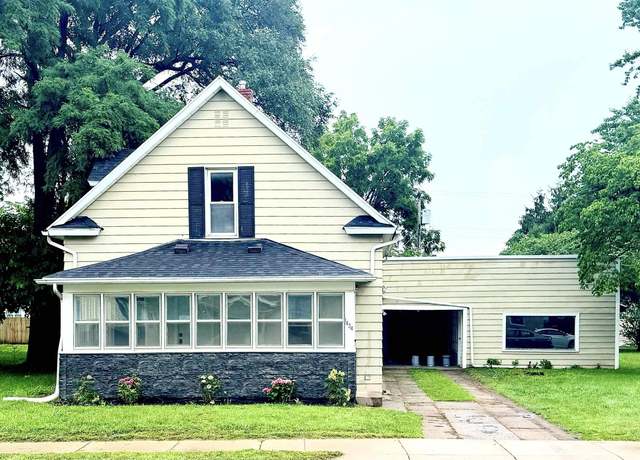 Property at 1434 E 4th St, Mishawaka, IN 46544, 3 beds, 2 baths