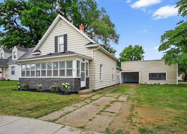 Property at 1434 E 4th St, Mishawaka, IN 46544, 3 beds, 2 baths