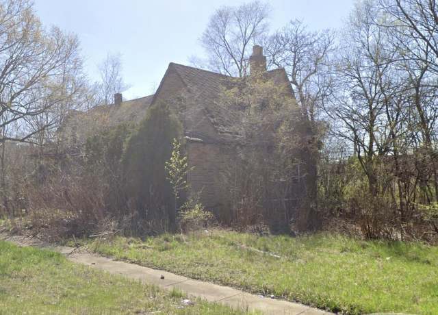 Property at 716 Connecticut St, Gary, IN 46402, 3 beds, 1 bath