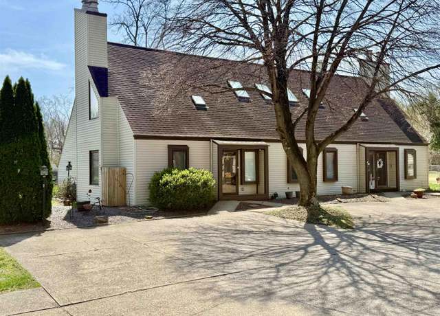 Property at 4977 Yorkridge Ct, Newburgh, IN 47630, 2 beds, 2.5 baths