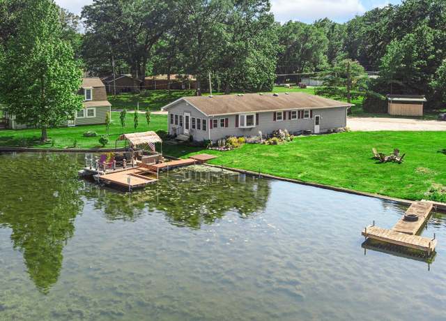 Property at 1897 Lakeshore Dr, Walkerton, IN 46574, 3 beds, 1.5 baths