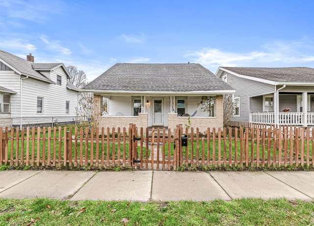 Property at 2117 Milburn Blvd, Mishawaka, IN 46544, 4 beds, 1 bath