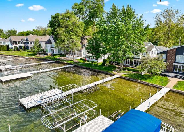 Property at 6592 E Waco Dr, Syracuse, IN 46567, 8 beds, 4 baths