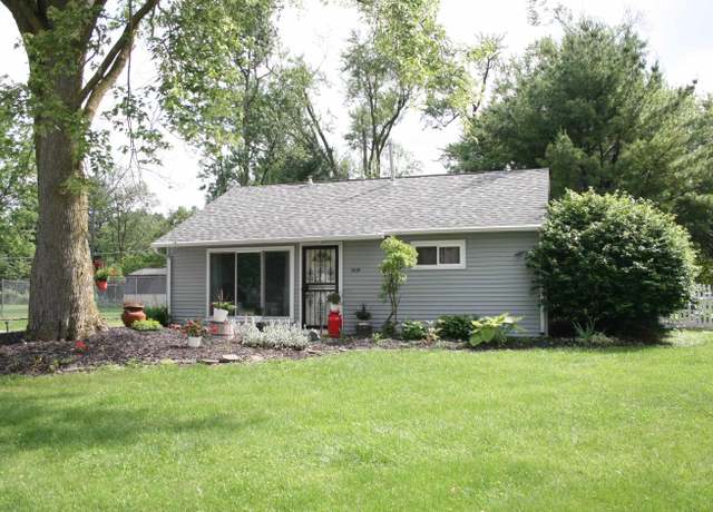 Property at 3429 S Cedar Crest Cir, Fort Wayne, IN 46809, 2 beds, 1 bath