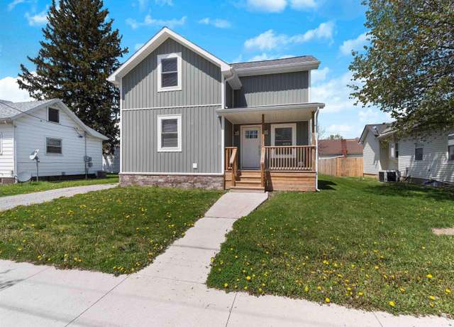 Property at 330 W 15th St, Auburn, IN 46706, 3 beds, 2 baths