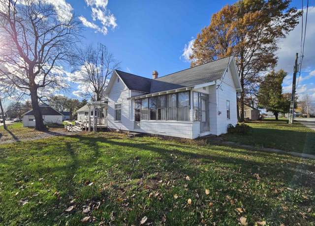 Property at 208 Main St, Monroe City, IN 47557, 3 beds, 1 bath