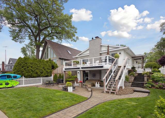 Property at 26097 Lake Dr, Elkhart, IN 46514, 3 beds, 2 baths