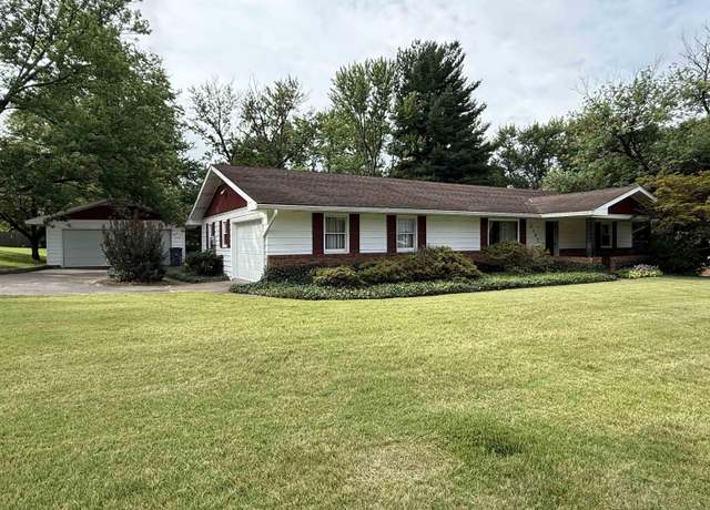 Property at 2107 College Ave, Vincennes, IN 47591, 2 beds, 2.5 baths