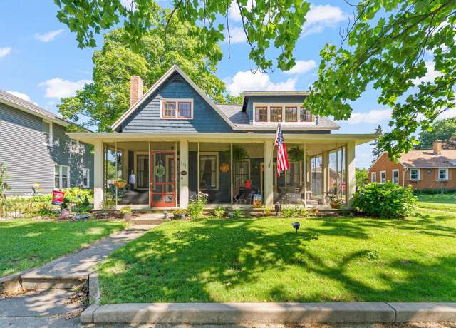 Property at 321 W Michigan St, New Carlisle, IN 46552, 4 beds, 1.5 baths