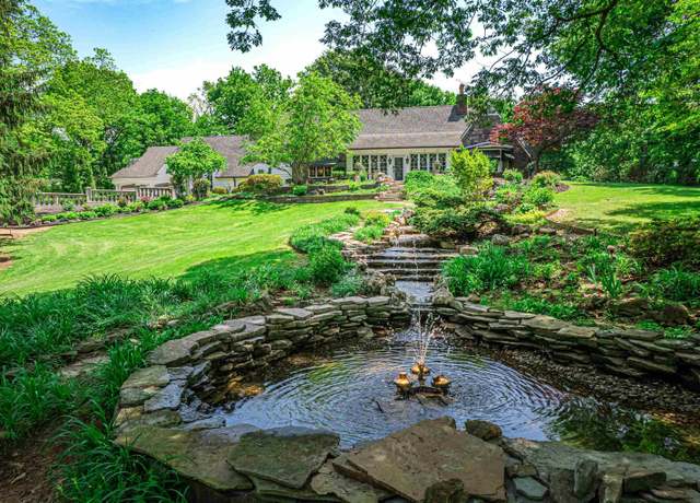 Property at 703 Pfeiffer Rd, Evansville, IN 47711, 5 beds, 5.5 baths
