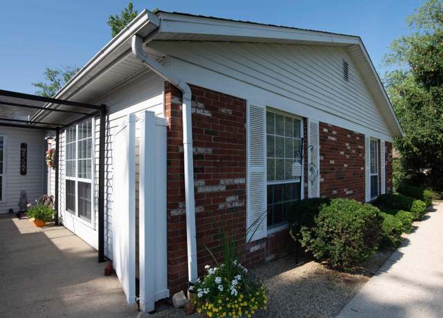 Property at 1131 E Carnaby St, Bloomington, IN 47401, 2 beds, 1.5 baths