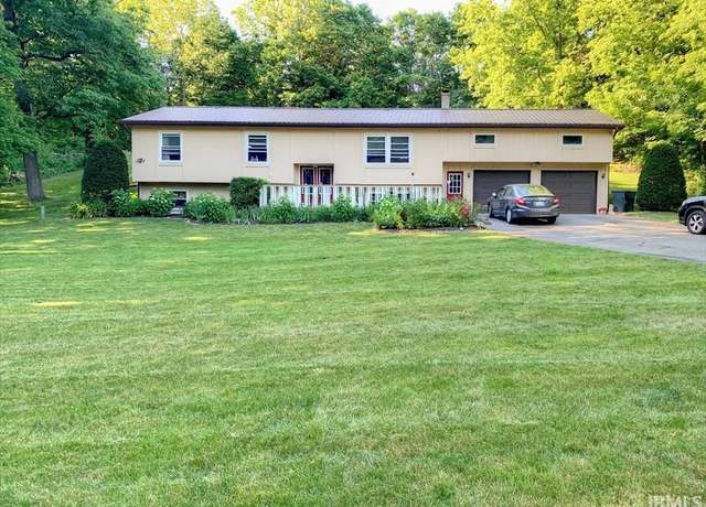 Property at 3710 W Willow Woods Dr, Logansport, IN 46947, 4 beds, 2.5 baths