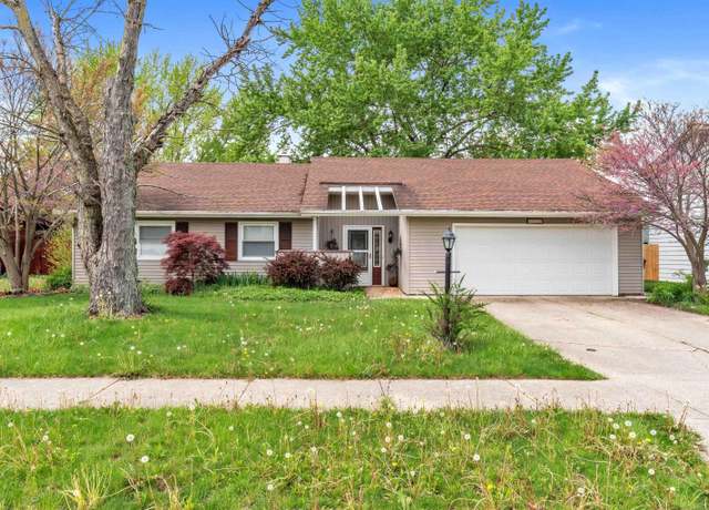 Property at 9126 Redfield Dr, Fort Wayne, IN 46819, 3 beds, 2 baths