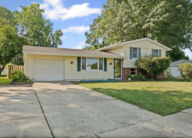 Property at 1613 Sherwood Dr, Lafayette, IN 47909, 3 beds, 2 baths