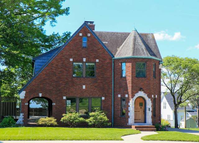 Property at 333 W 6th St, Jasper, IN 47546, 4 beds, 2.5 baths