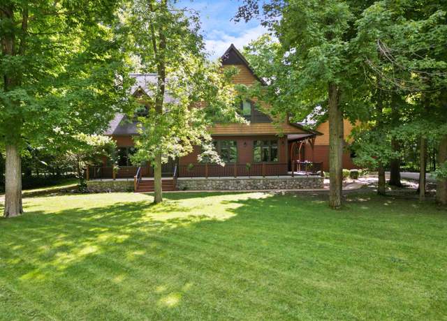 Property at 5104 N Bobwhite Dr, Warsaw, IN 46582, 4 beds, 4.5 baths