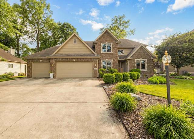 Property at 6615 Cherry Hill Pkwy, Fort Wayne, IN 46835, 4 beds, 3.5 baths