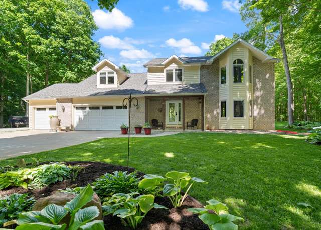 Property at 5118 N Dovewood Trl, Warsaw, IN 46582, 4 beds, 2.5 baths