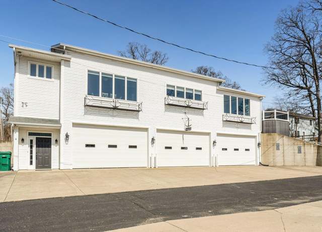 Property at 36 Ems D3 LN Ln, Syracuse, IN 46567, 3 beds, 2 baths