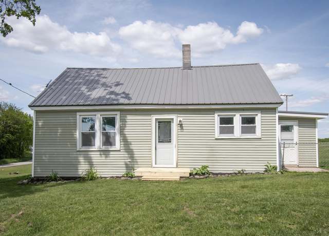 Property at 1241 S Main St, Wolf Lake, IN 46796, 4 beds, 1 bath