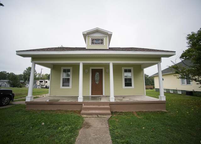 Property at 307 W 10th St, Bicknell, IN 47512, 1 bed, 1 bath