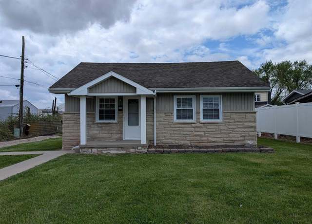 Property at 305 NE 2nd St, Loogootee, IN 47553, 2 beds, 1 bath