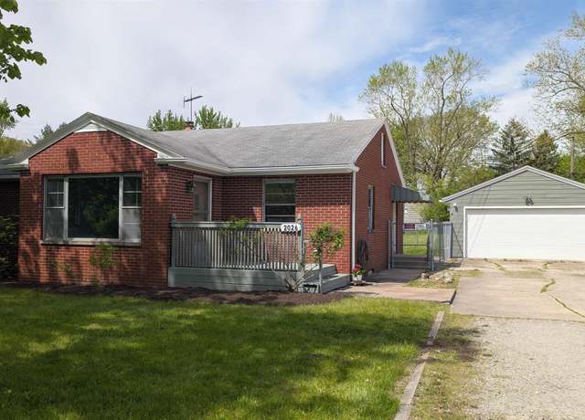 Property at 2026 Randall Rd, Fort Wayne, IN 46804, 3 beds, 2 baths