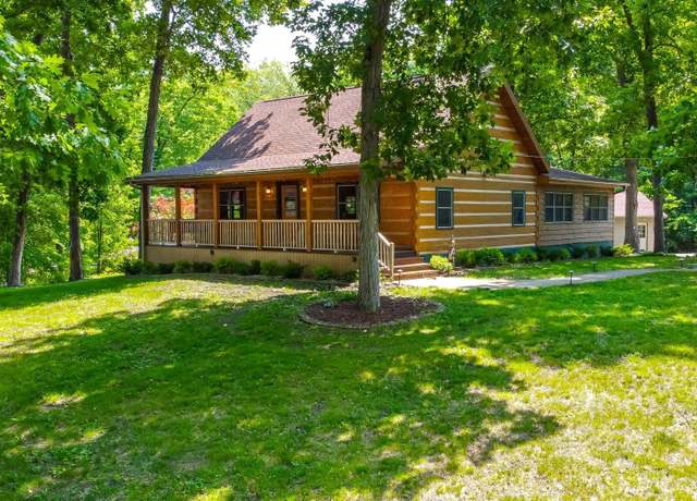 Property at 1155 Edgewood Dr, Warsaw, IN 46580, 3 beds, 2 baths