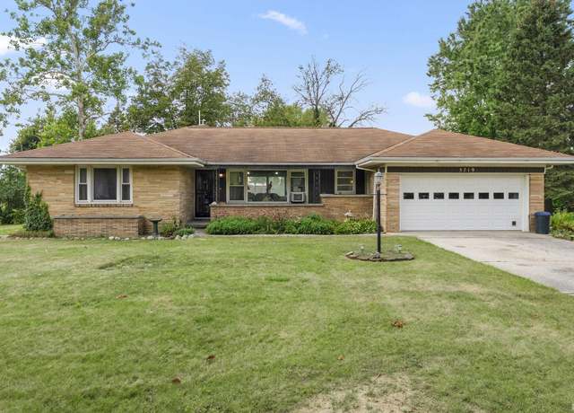 Property at 5719 Homewood Dr, Fort Wayne, IN 46825, 2 beds, 1.5 baths