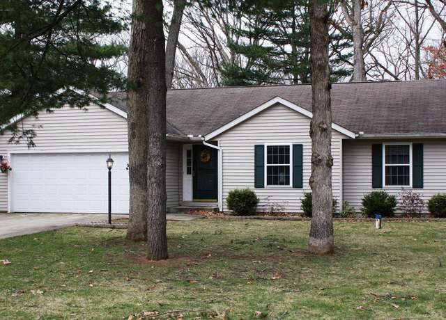 Property at 51613 Emmons Rd, South Bend, IN 46637, 3 beds, 2 baths